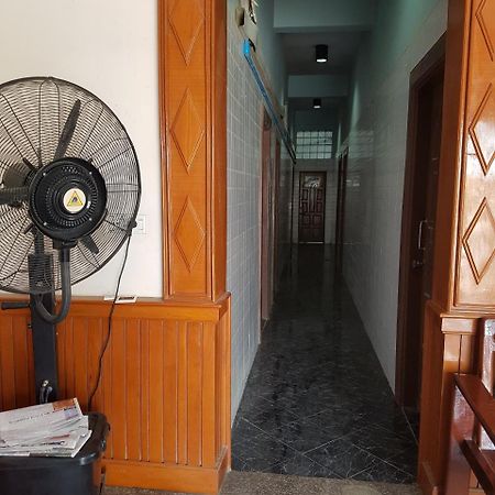 Shwe Eain Si Guest House - Burmese Only Myeik Buitenkant foto