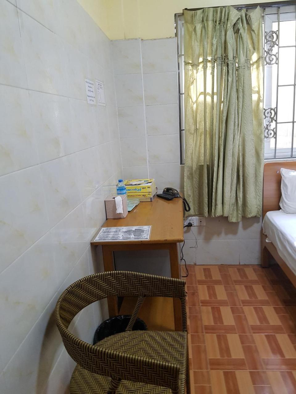 Shwe Eain Si Guest House - Burmese Only Myeik Buitenkant foto