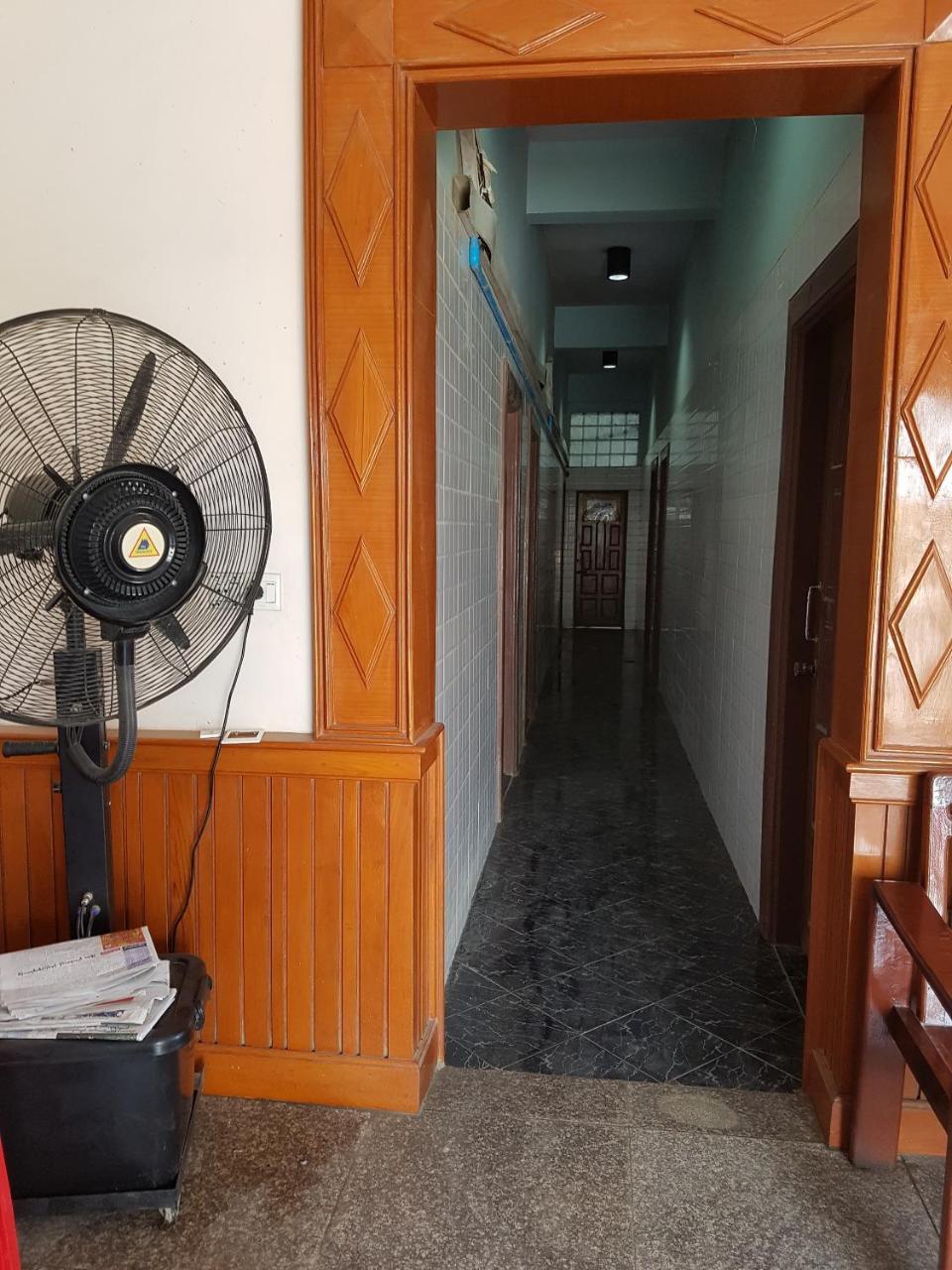 Shwe Eain Si Guest House - Burmese Only Myeik Buitenkant foto